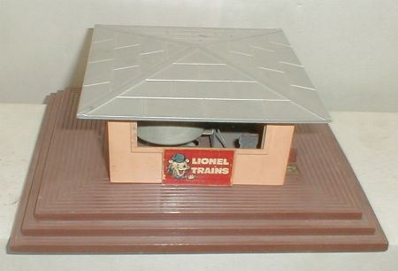 Lionel postwar newstand with horn